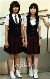 幻灯图：《考死2》进行公开拍摄 黄静茵金秀路出席