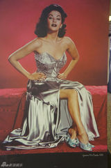 组图：戛纳举办性感女星展 梦露泰勒曝光珍贵照片