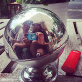 组图：陈冠希女友疑为新品宣传 裹胸出镜大露乳沟