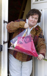 幻灯图集：苏珊大妈扬旗庆祝苏格兰圣安德鲁日