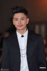 组图：无线2012巡礼举行 花旦斗性感小生受欢迎