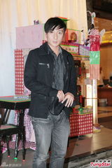 组图：女歌手陈僖仪丧礼 薛凯琪黄柏高哀伤送别