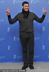 幻灯图集：《如何结束夏天》记者会 俄罗斯型男斗帅