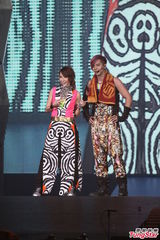 组图：罗志祥热力开唱 与萧亚轩上演贴身热舞