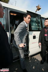 组图：郭晶晶婚礼直击 郭父郭母正装贵气入场