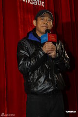 组图：李连杰蜡像落户上海 自称电影是业余爱好