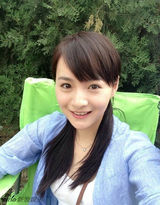 组图：网曝北影学霸校花李依伊美照 素颜清纯