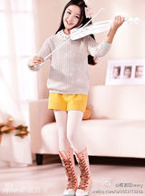 组图：点读机女孩中学生活照曝光 依旧清秀可爱