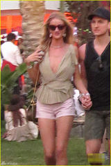 组图：《变3》女主牵手陌生男 疑与斯坦森情变