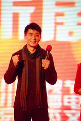 组图：《最后一枪》亮相电视节 保剑锋感谢粉丝