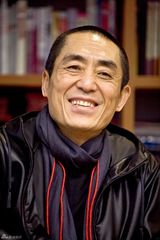 高清组图：张艺谋对话新浪 可爱表情连拍