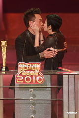 组图：黎耀祥蝉联TVB视帝 刘醒一角深入观众内心