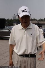 组图：田华于洋韩三平葛优冯巩唐国强等送别陈强