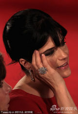 组图：《黑马》首映 布莱尔带初生儿子走红毯