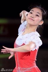 组图：花滑17岁小将李子君清纯可爱获粉丝喜爱