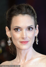 组图：威尼斯女星配饰盘点 钻石珍珠闪耀珠光宝气