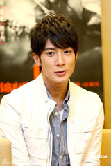 幻灯图：甄子丹捧场《锦衣卫》首映 吴尊徐子珊出席