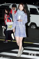 组图：演员李沇熹飞夏威夷拍写真 短裙清纯性感