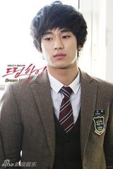 策划：校服军装白大褂 韩版美男制服诱惑