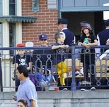 高清组图：贝克汉姆带三个儿子迪斯尼乐园游玩