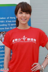 组图：官恩娜否认被林峰摸胸 澄清与旧爱复合