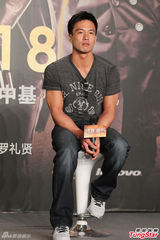 组图:《特殊身份》首映 甄子丹力拼《金刚狼2》