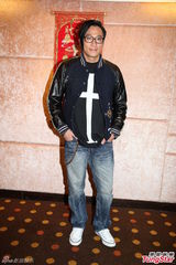 组图：《醋娘子》杀青 胡杏儿春节与家人游日本