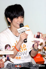 高清组图：萧亚轩吴建豪小S杨谨华等录制公益单曲