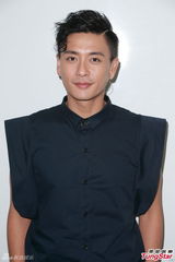 组图：黄宗泽岑丽香邓紫棋出席录影