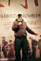 组图：《圣天门口》段奕宏现场高唱《国际歌》