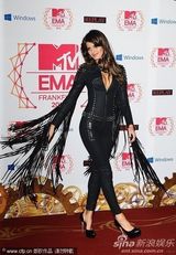 组图：2012MTV欧洲音乐大奖众星红毯璀璨