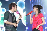 幻灯组图：张靓颖携手王铮亮唱游江苏