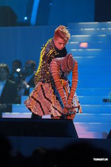 组图：张敬轩香港音乐会落幕 黄耀明任嘉宾意外现身