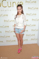 组图：梁汉文为老婆投资 情趣兼护肤稳赚不赔