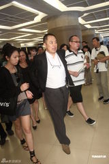 组图：张铁林参观台北故宫 赞赏新《还珠》演员