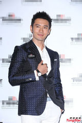 组图：黄晓明台湾行程满 嘴甜要嫁粉丝