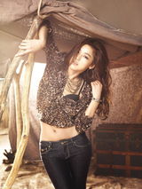 高清图：全智贤豹纹装拍写真 露蛮腰极具诱惑力