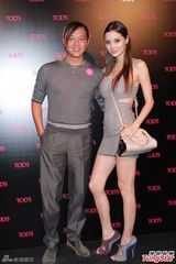 组图：刘嘉玲自曝欧洲行亲睹百对情侣一夜情