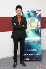 组图：撒贝宁录节目 称很介意被过度娱乐