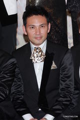 组图：洪天明周家蔚再办婚礼派对 郭富城等群星捧场