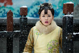 组图：《美人无泪》曝剧照 乔乔成雪中美人
