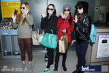 组图：韩团Sistar赴巴黎出演《音乐银行》亮相机场