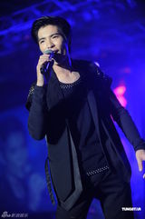 组图：容祖儿献唱音乐派对 劲歌热舞魅力四射