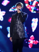 组图：亚洲音乐节开幕 Rain张靓颖郑元畅2AM等献唱