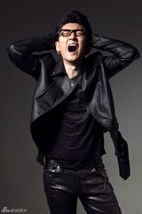 组图：金志文新写真曝光 怒吼彰显男人本色