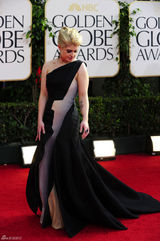 高清图：凯莉-奥斯本礼服亮相香肩柔媚