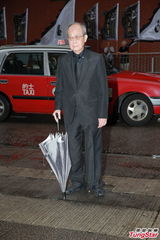 组图：九大门派舞狮送别宗师刘家良