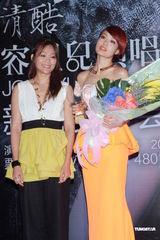 组图：容祖儿下月广州开唱 澄清与何韵诗台湾庆生