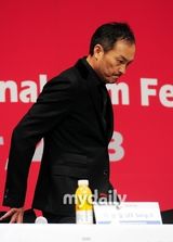 组图：渡边谦携《不可饶恕》亮相釜山电影节