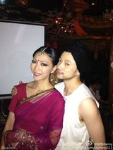 组图：刘嘉玲邀猛男会所印度风情趴